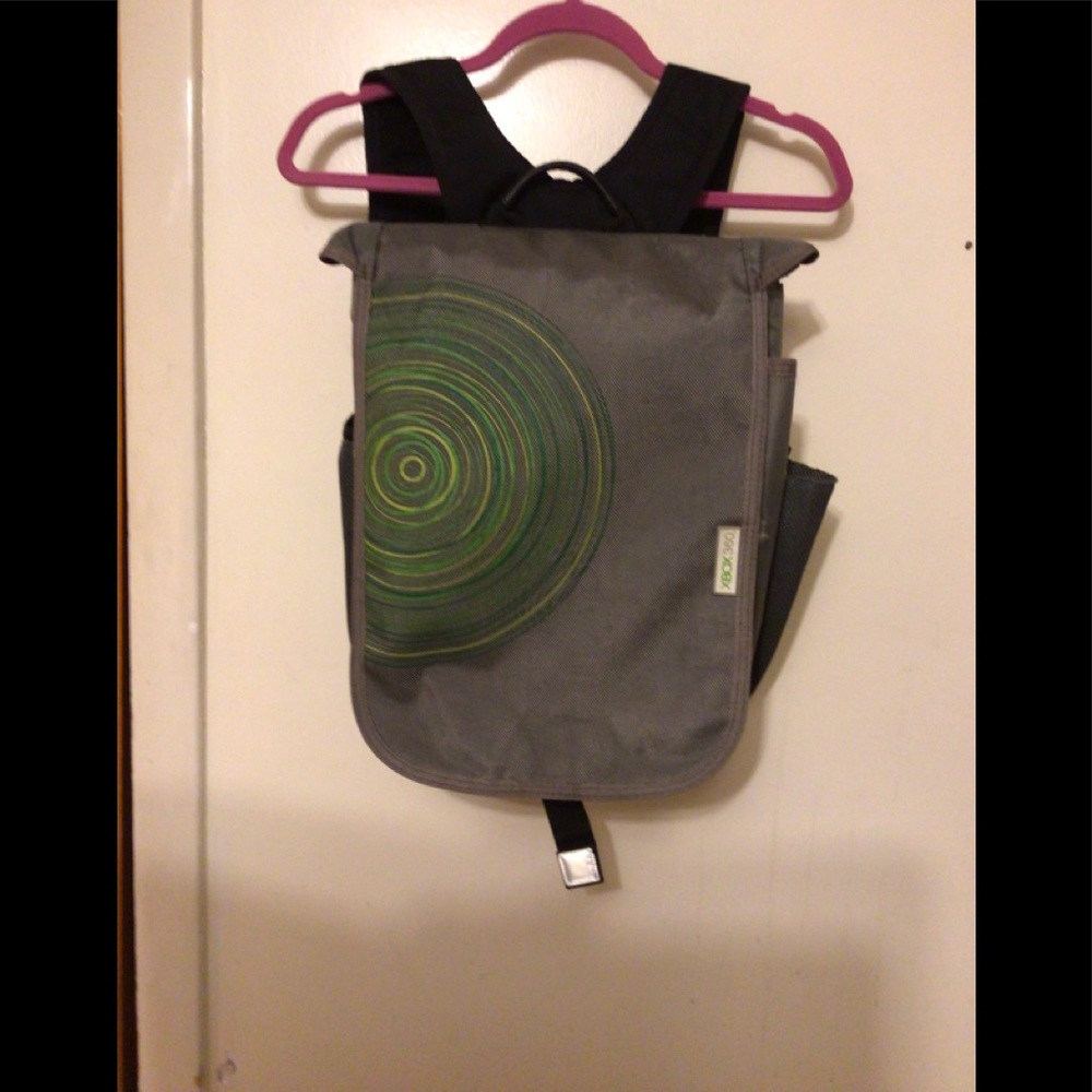 - Xbox Backpack With Some Controller And Wires - image 1